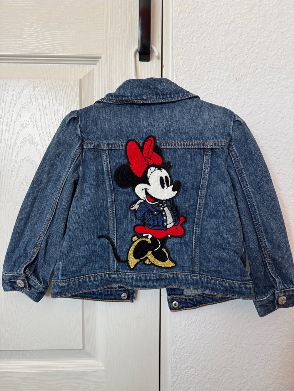 Gap Kids Disney Girls' Minnie Mouse Appliqué Blue Denim Jean Jacket 4T